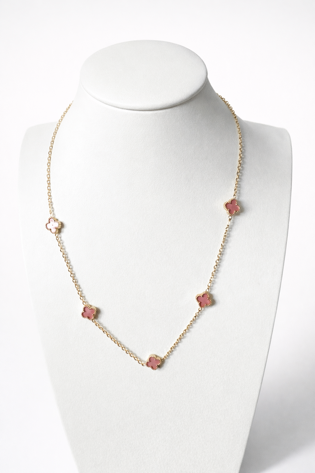 Mini Amora Rose Petal Clover Necklace