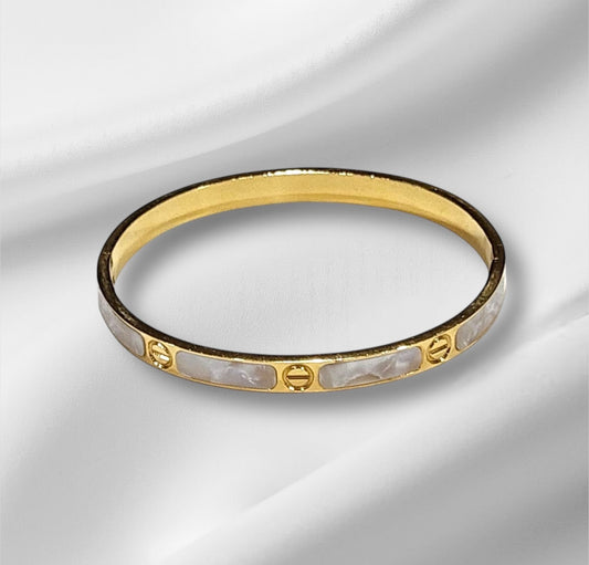 Amora Pearl Luxe Bangle