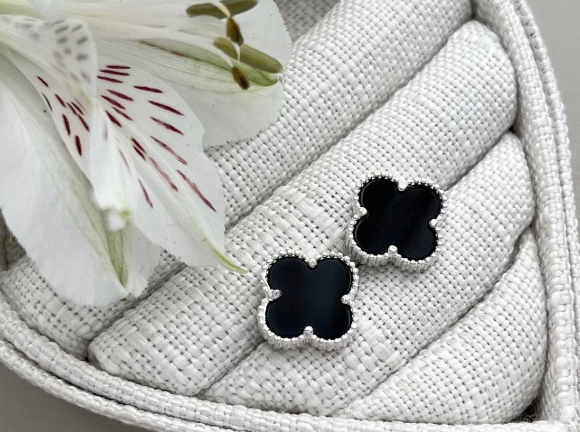 Amora Noir Clover Studs