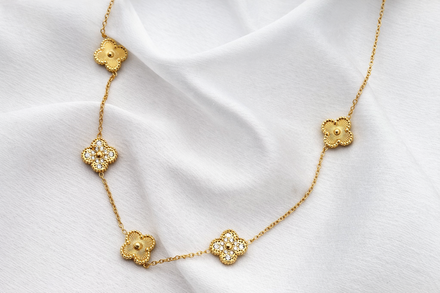 Amora Fleur Royale Necklace